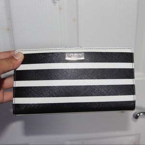 Kate spade bifold wallet